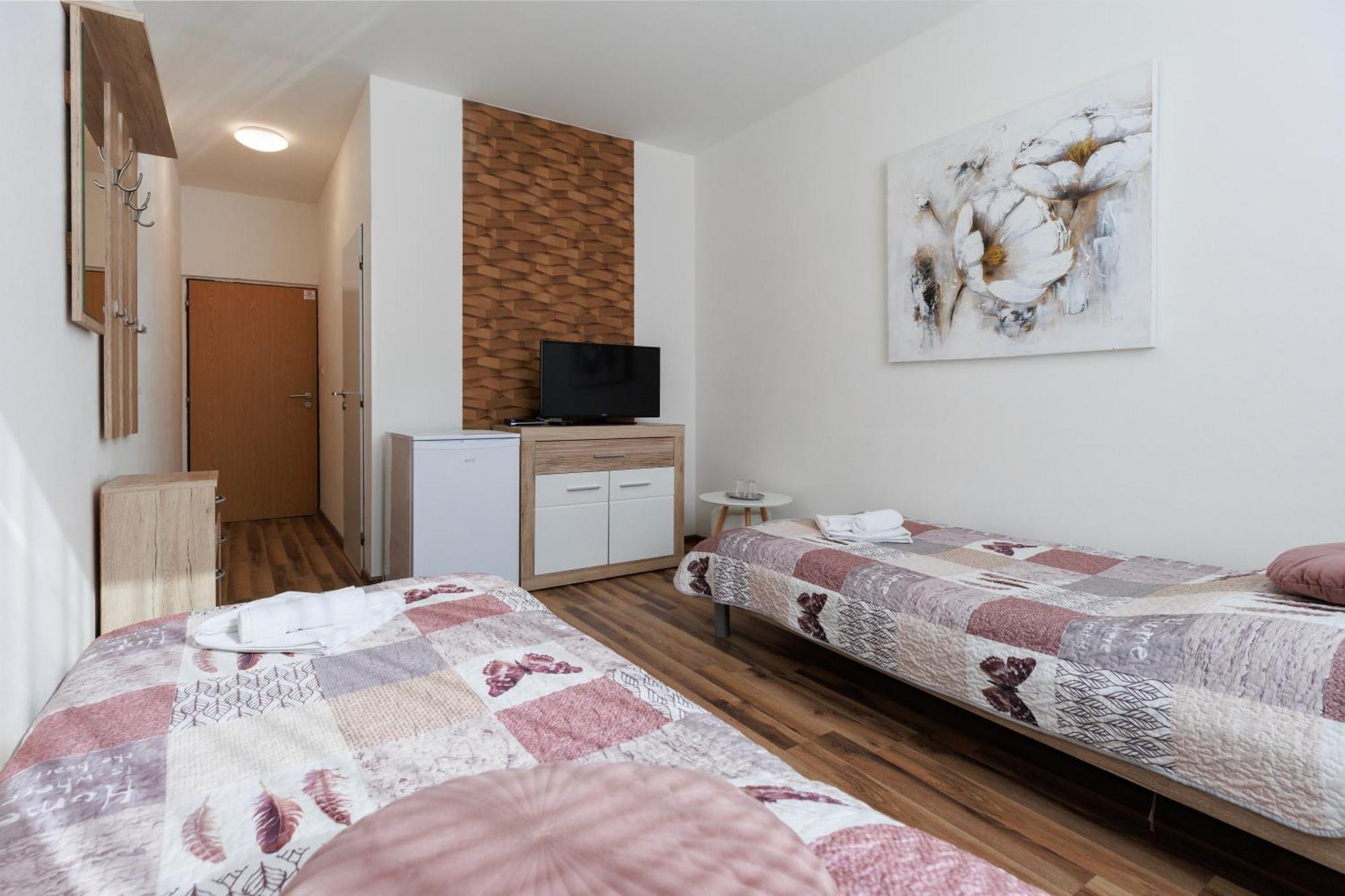 نيترا Agro Complex Apartments المظهر الخارجي الصورة