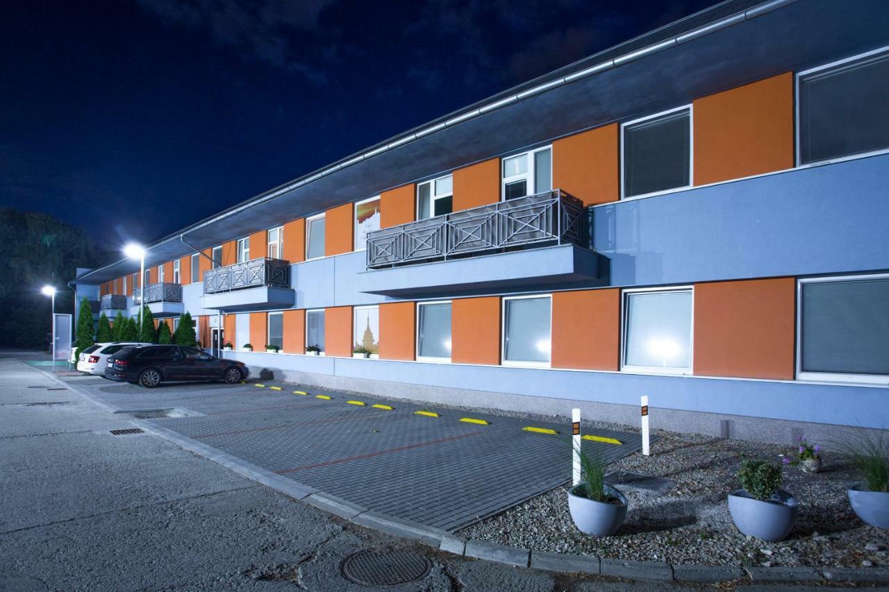 نيترا Agro Complex Apartments المظهر الخارجي الصورة